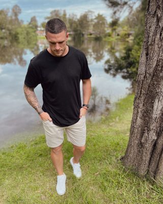 Got some down time these holidays? Take a read of our recent blog where @lukeburgess87 chats about the year that was 2021 
Link in bio 💥
⠀⠀⠀⠀⠀⠀⠀⠀⠀
.
.
.
 #mensclothing #mensfashion #mensstyle #basics #essentials #streetwear #mensstreetwear #4blabel #burgessbrothers #loungewear #wardrobeessentials #wardrobestaples #menswear #streetstyle #ootd #instastyle